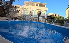 Apartments Sun Dance With Heated Pool
