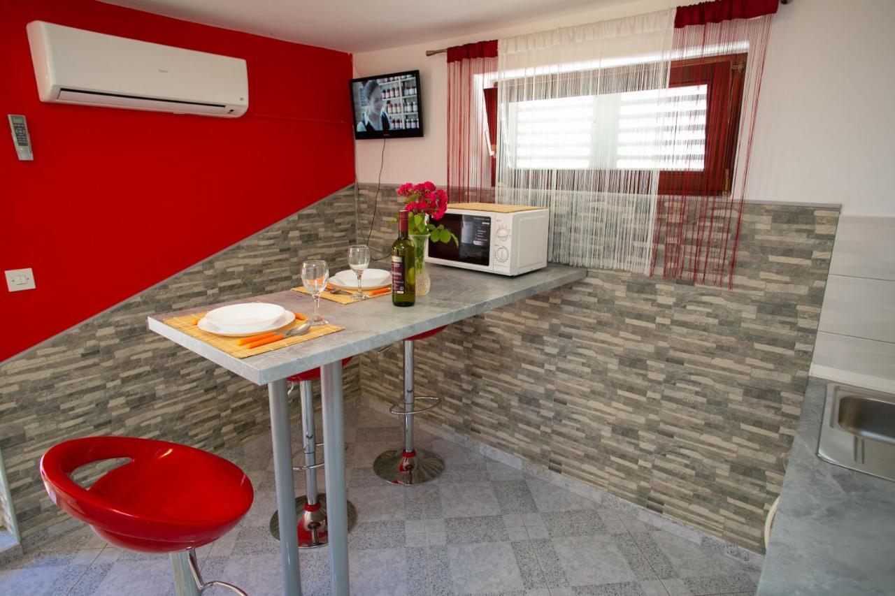 Apartments Sun Dance With Heated Pool Novalja Exterior foto
