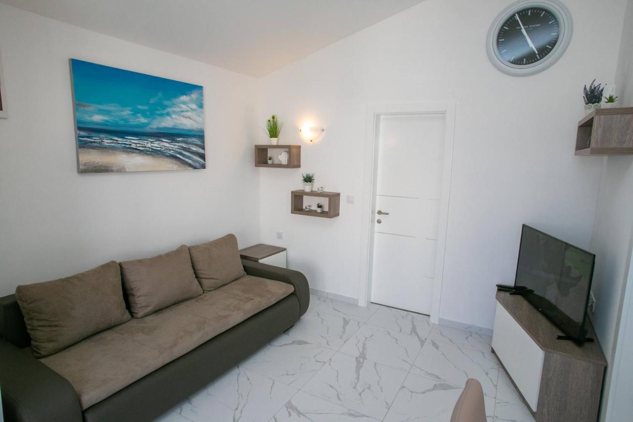 Apartments Sun Dance With Heated Pool Novalja Exterior foto