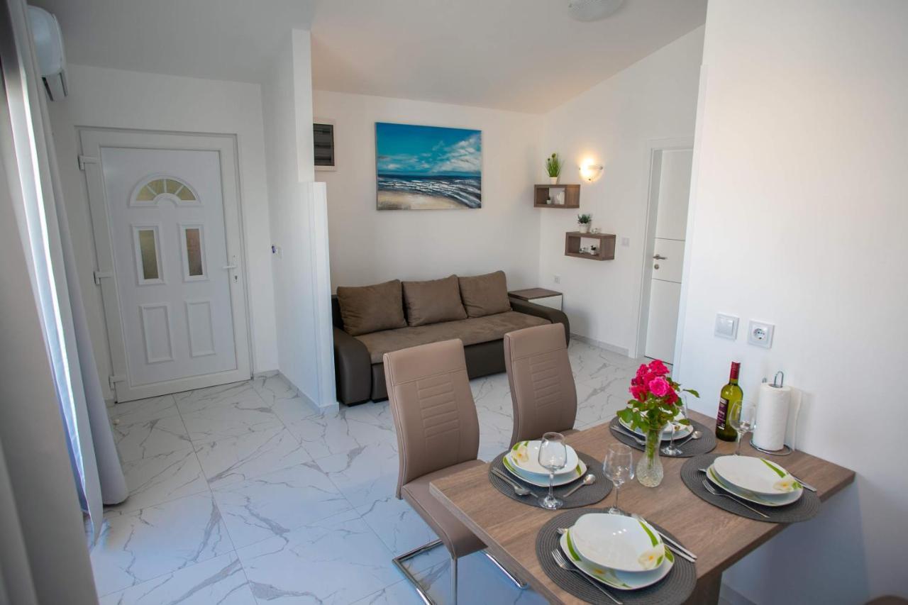 Apartments Sun Dance With Heated Pool Novalja Exterior foto