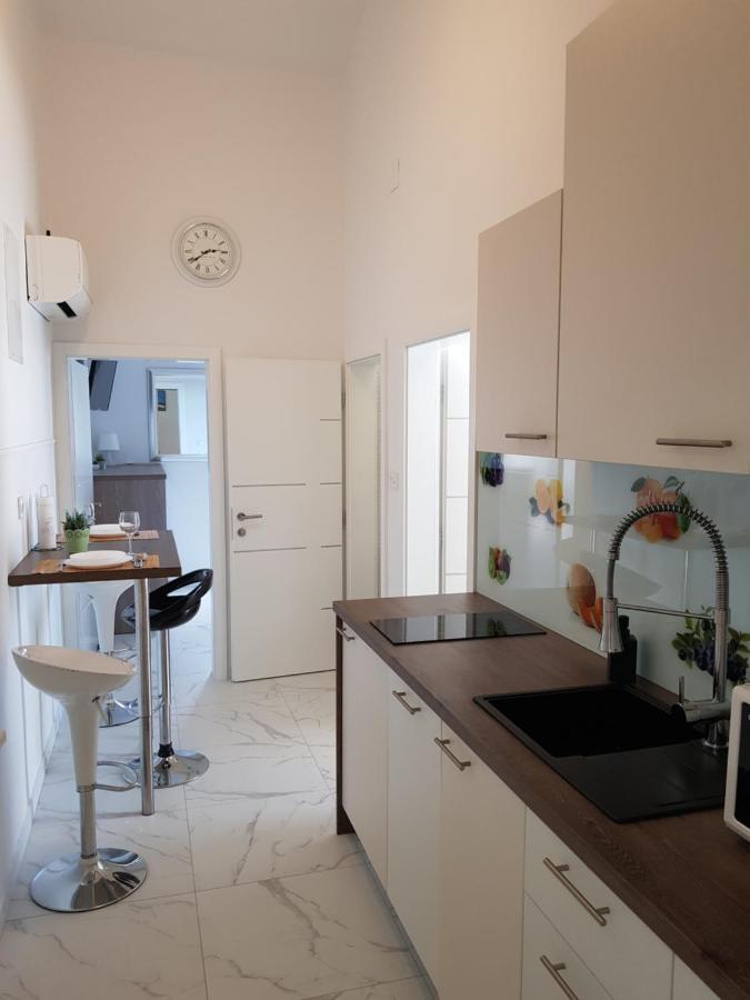 Apartments Sun Dance With Heated Pool Novalja Exterior foto